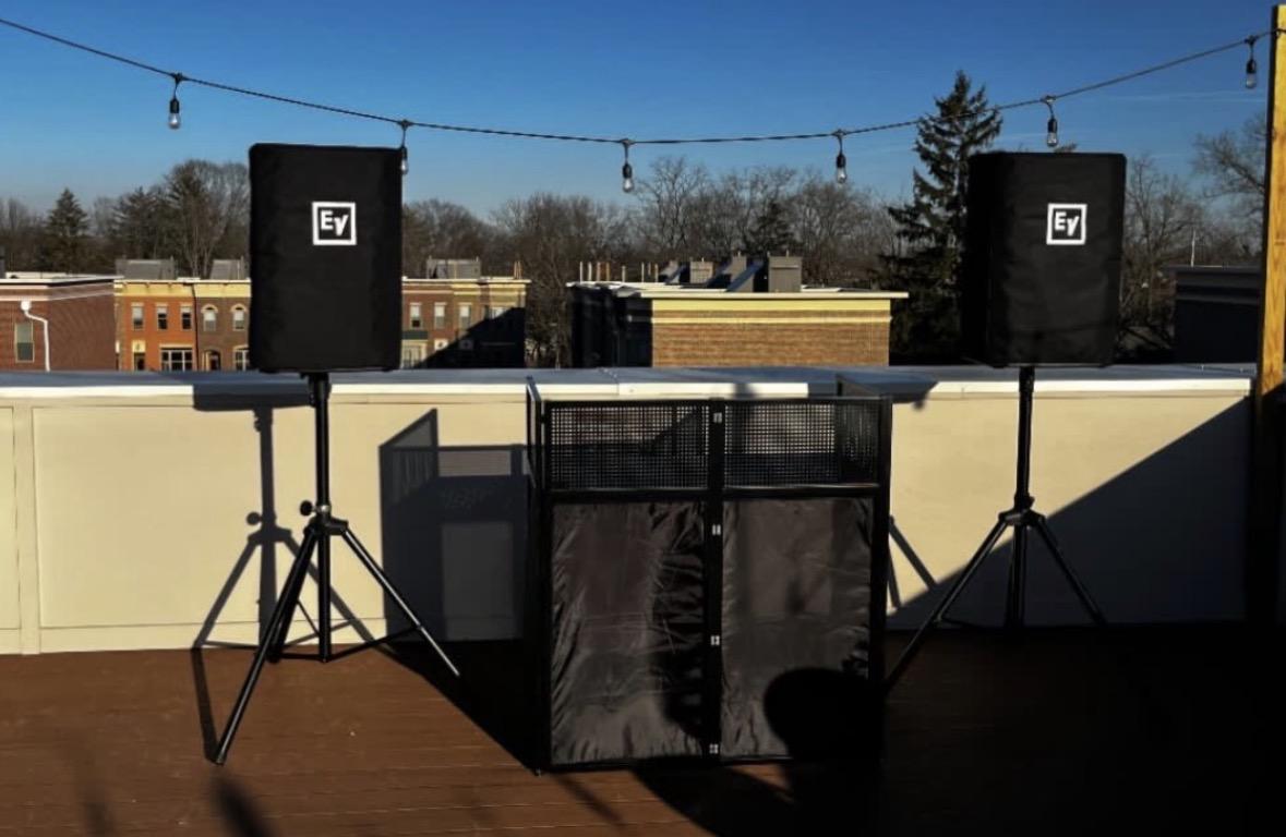 Rooftop speaker setup